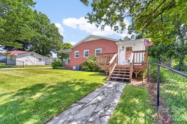 8418 Moores Chapel Road, Charlotte, NC 28214