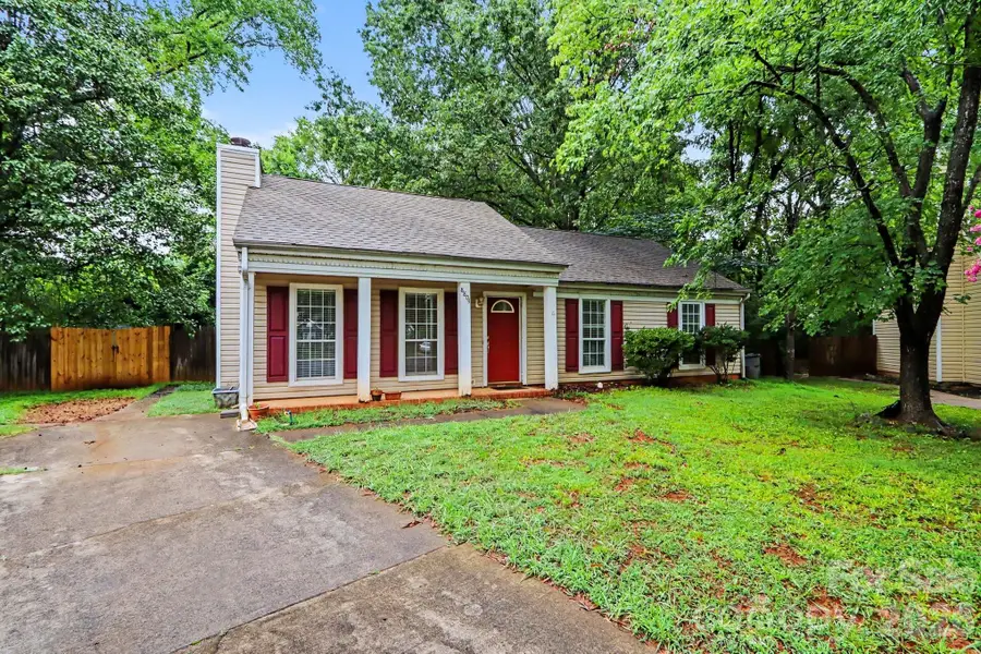 8804 Royal Scot Lane, Charlotte, NC 28227 - #2