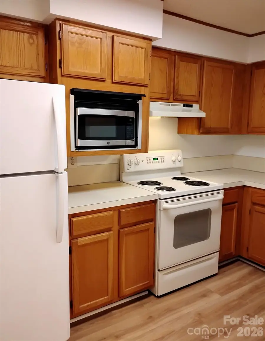 2536 Stradbrook Drive #B, Charlotte, NC 28210 - #3