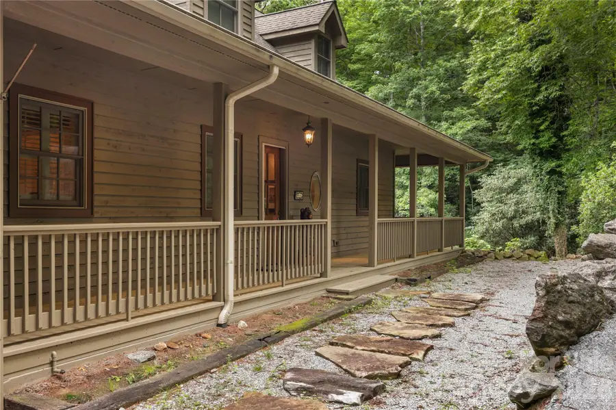 911 Buckberry Drive N, Sapphire, NC 28774 - #3