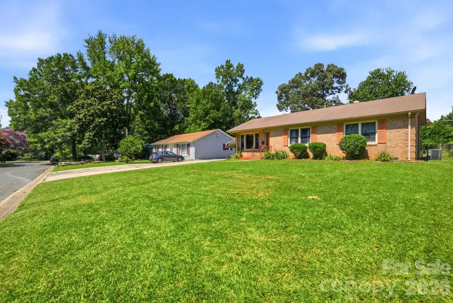 708 Aintree Road, Charlotte, NC 28215 - #2