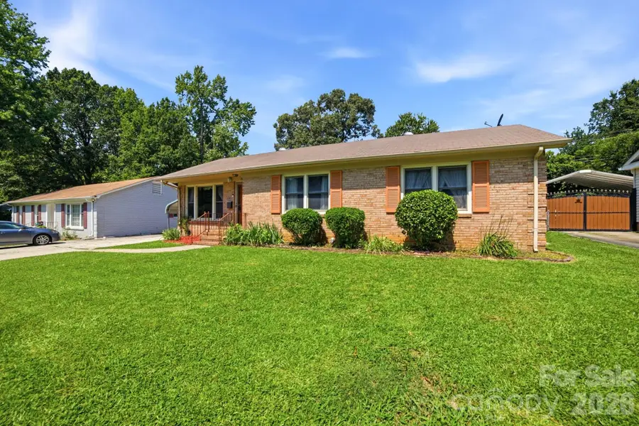 708 Aintree Road, Charlotte, NC 28215 - #3