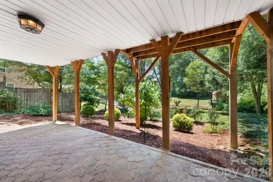 407 10th Street Drive Nw, Hickory, NC 28601 - #3