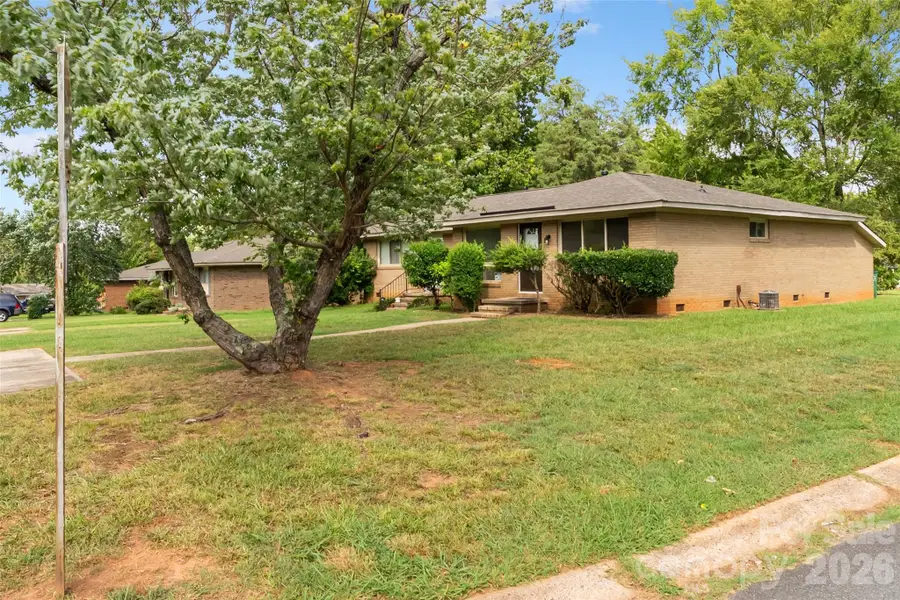 4900 Malibu Drive, Charlotte, NC 28215 - #3