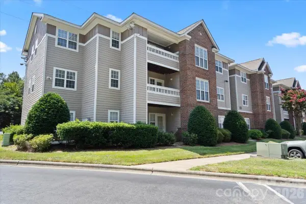 9810 Campus Walk Lane #H, Charlotte, NC 28262