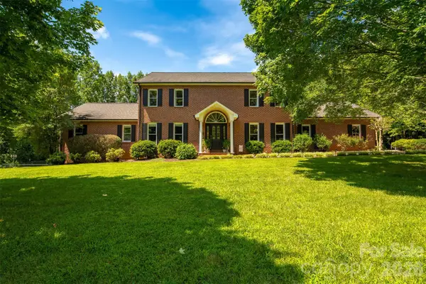 1413 Windemere Lane, Hickory, NC 28602
