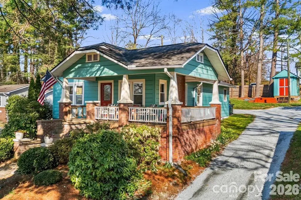 1207 Willow Road, Hendersonville, NC 28739 - #1