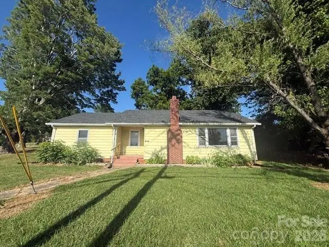 307 Yancey Street, Marion, NC 28752 - #1