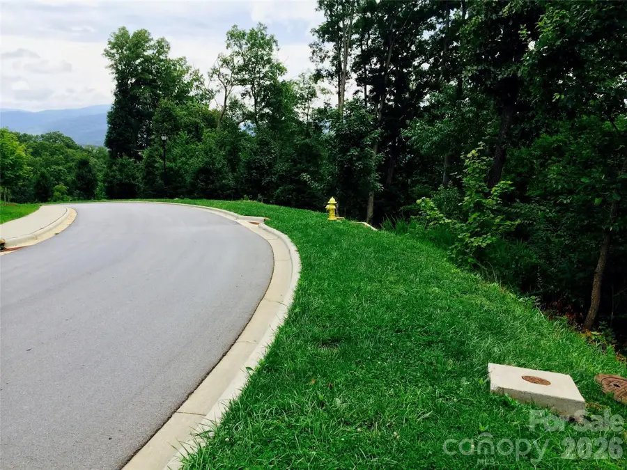 28 Samuel Ashe Drive, Asheville, NC 28805 - #3