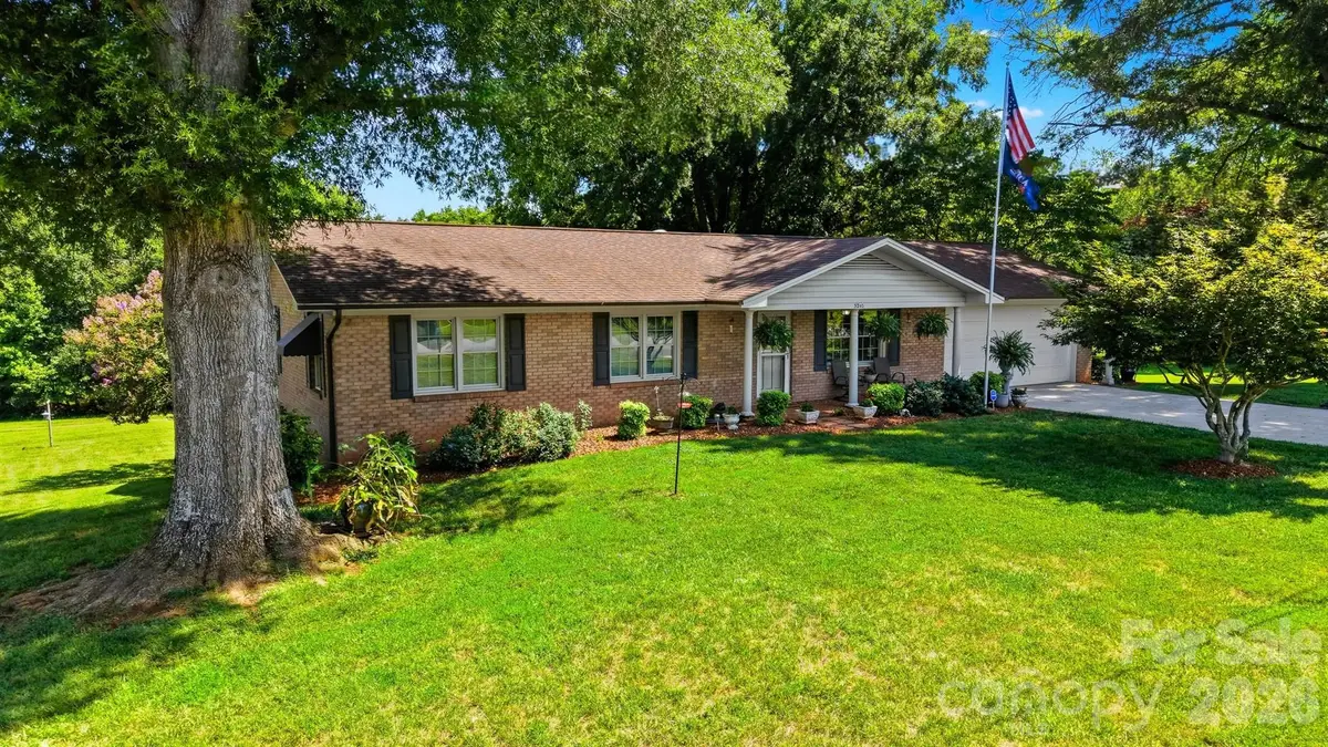 3210 W Calvin Street, Claremont, NC 28610 - #1