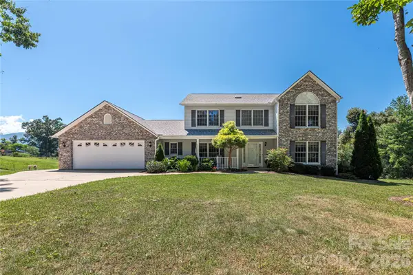 35 Forest Knoll Drive, Weaverville, NC 28787