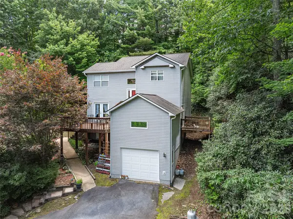5 Summer Savory Court, Flat Rock, NC 28731