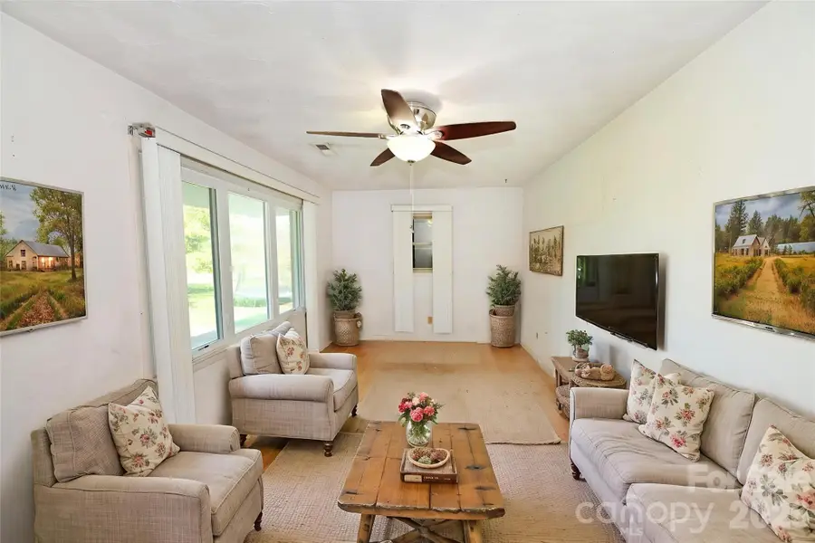 1026 Quail Hill Avenue, Newton, NC 28658 - #2