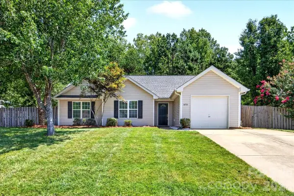 8732 Brookstead Meadow Court, Charlotte, NC 28215