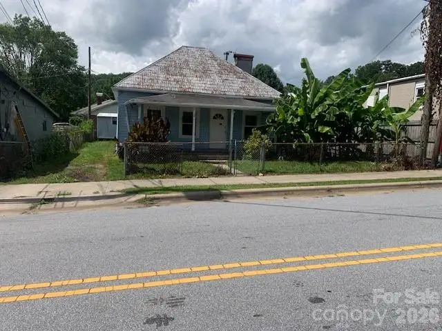 28 W Chestnut Street, Rosman, NC 28712 - #2