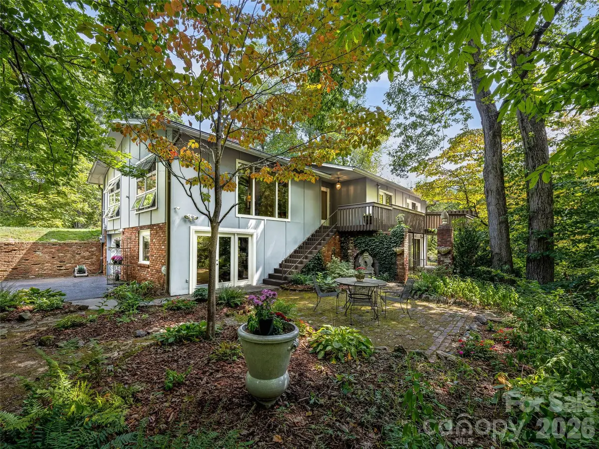 5 Hillcrest Road E, Asheville, NC 28804 - #1