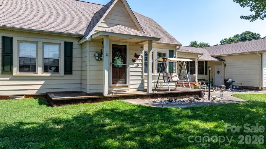 2504 Brentwood Circle, Lenoir, NC 28645 - #3