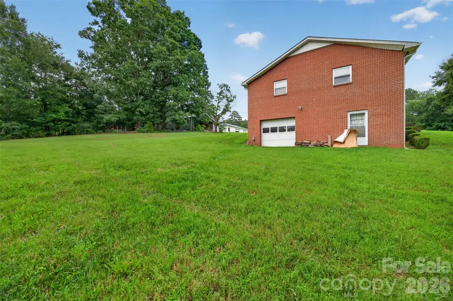 147 B And S Lane, Hickory, NC 28601 - #3