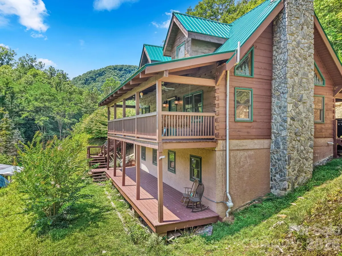 2560 Round Hill Road, Bryson City, NC 28713 - #1