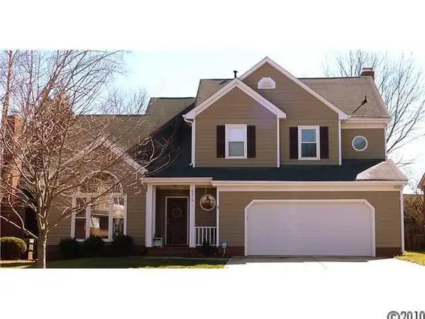 8910 Castlebay Drive, Charlotte, NC 28277