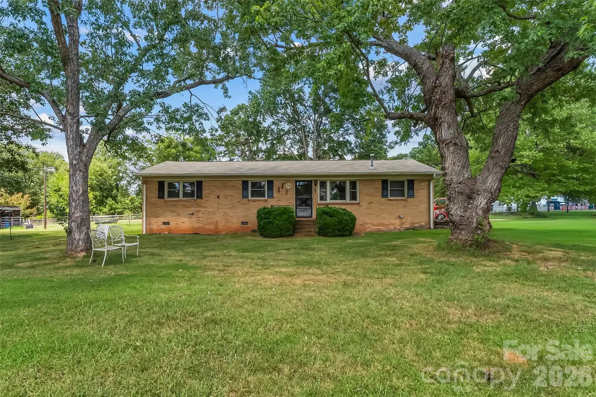 315 Windwood Drive, Bessemer City, NC 28016 - #1
