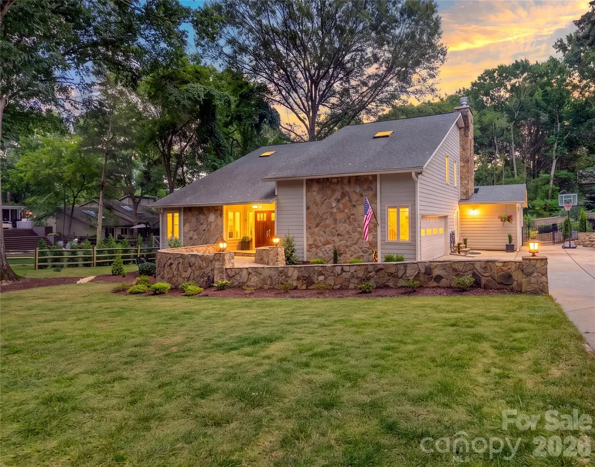 3011 Lauren Glen Road, Charlotte, NC 28226 - #1