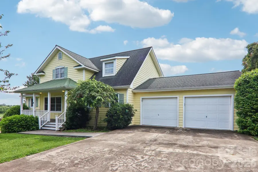 20 Amber Drive, Horse Shoe, NC 28742 - #3