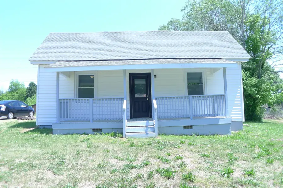 221 Duke Street, Cooleemee, NC 27014 - #2