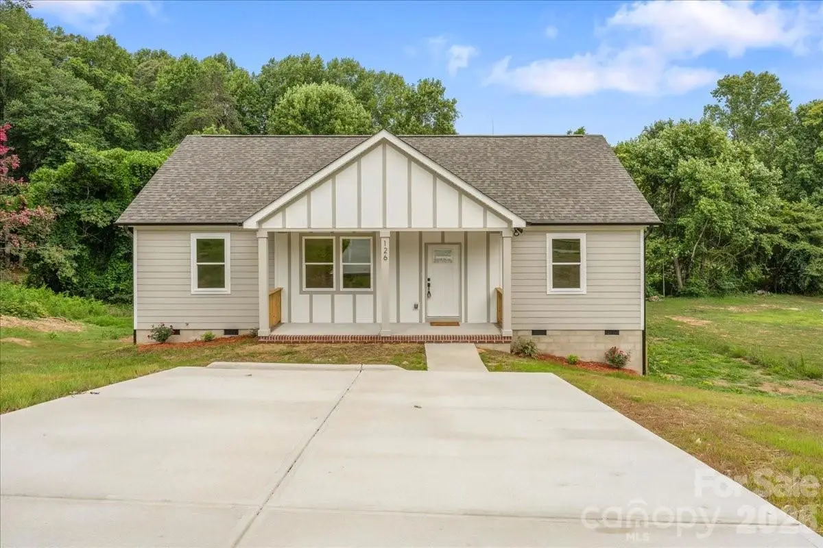 126 Aspen Street, Yadkinville, NC 27055 - #1
