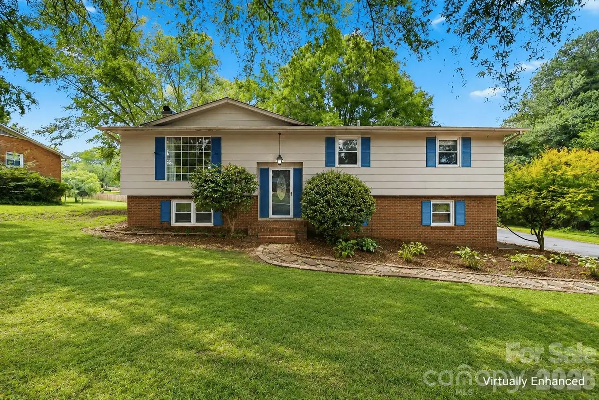 3233 26th Street Ne, Hickory, NC 28601 - #1