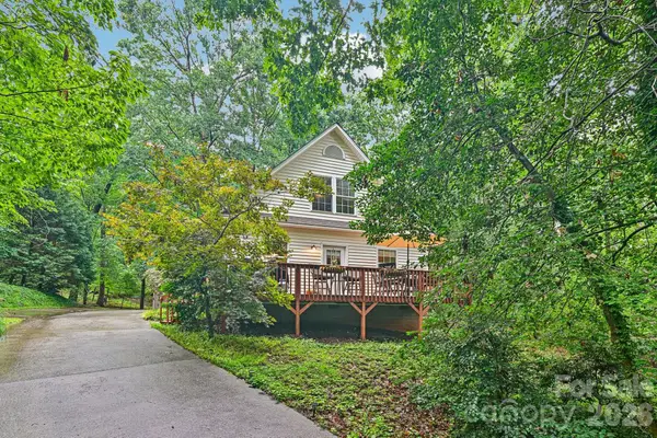 8658 Dog Leg Road, Mooresville, NC 28673