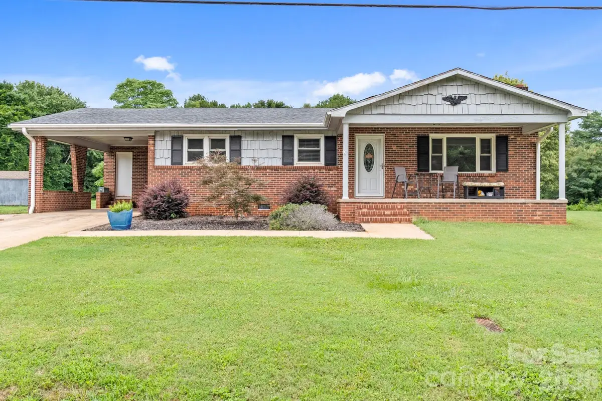 131 River Road, Boonville, NC 27011 - #1