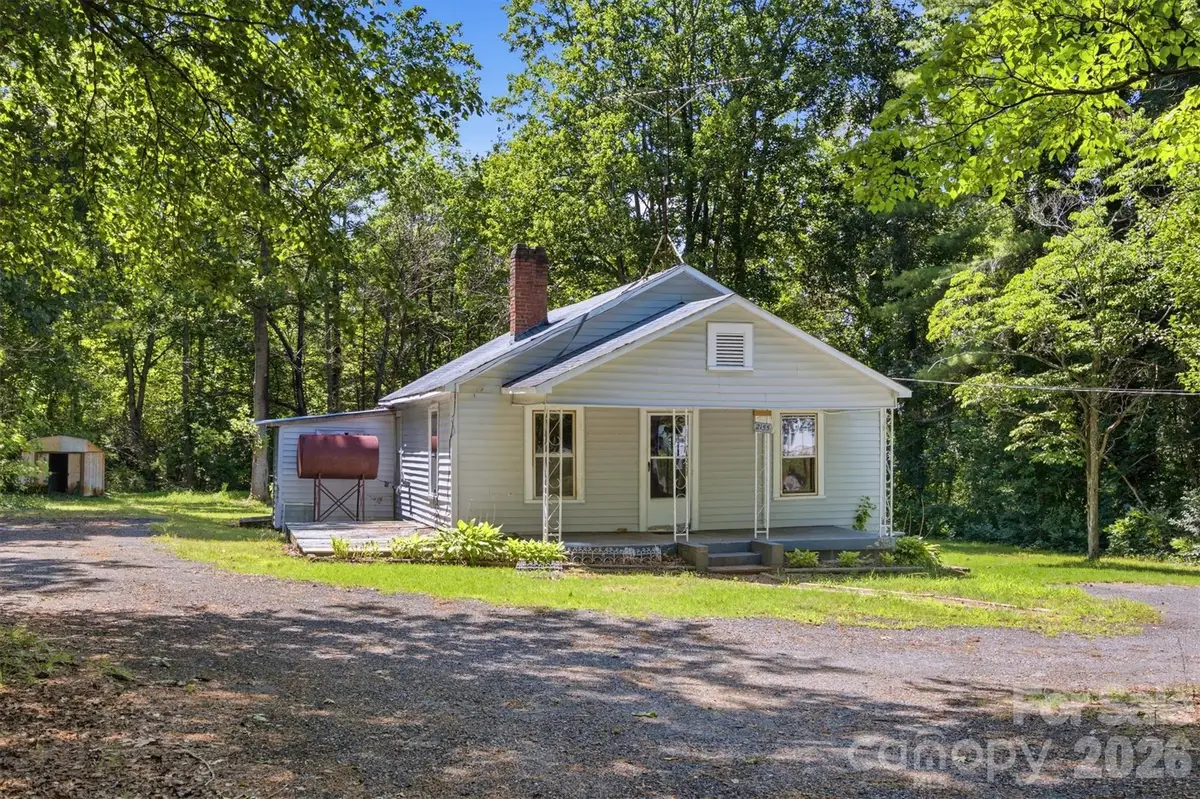 2155 Pa Jolly Lane, Granite Falls, NC 28630 - #1
