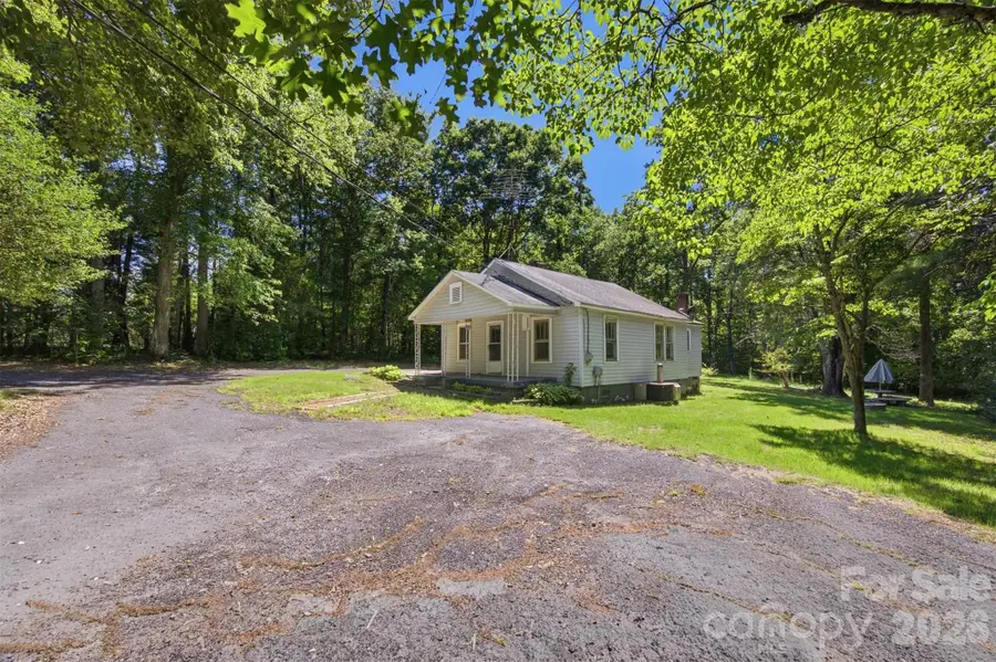 2155 Pa Jolly Lane, Granite Falls, NC 28630 - #2