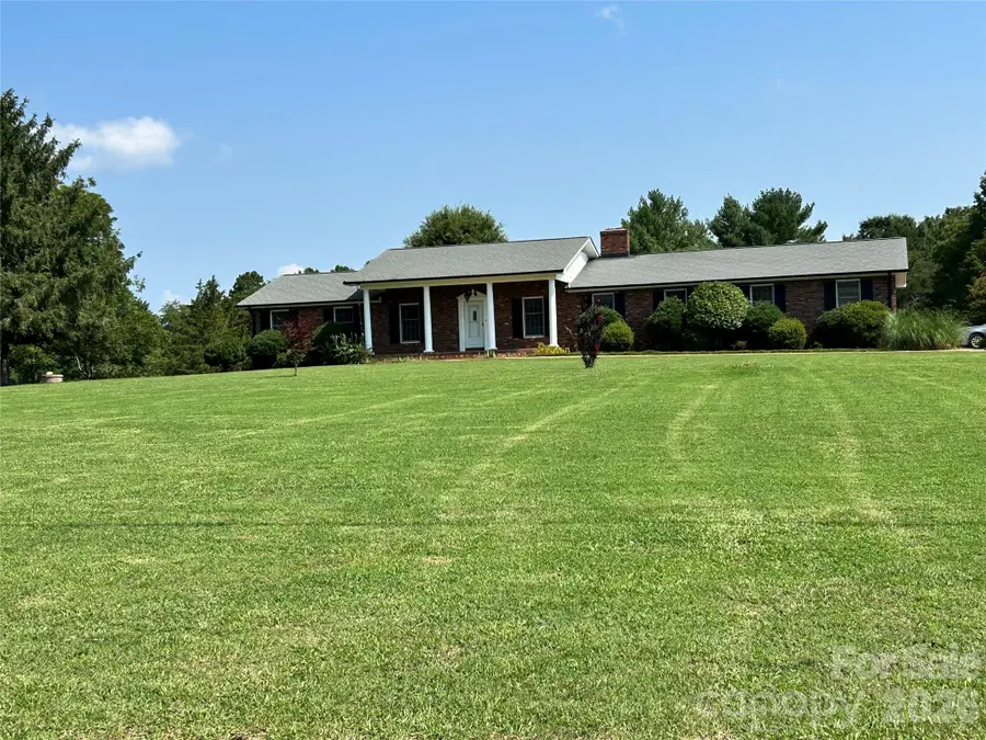 3040 E Maiden Road, Maiden, NC 28650 - #2
