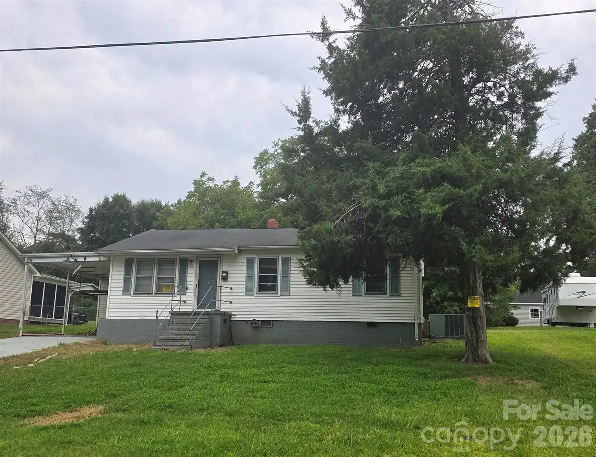 122 E Iowa Avenue E, Bessemer City, NC 28016 - #1