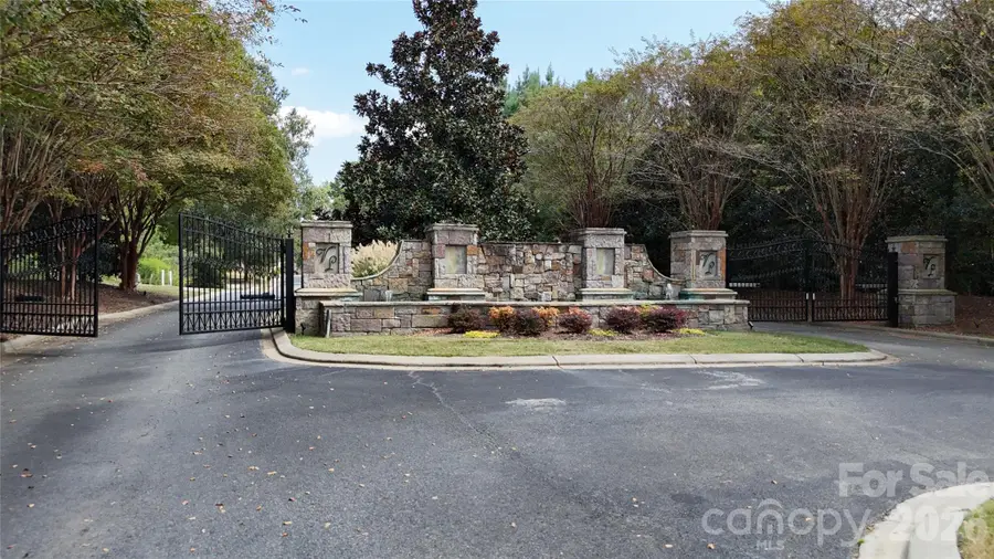 8335 Victoria Lake Drive, Waxhaw, NC 28173 - #3