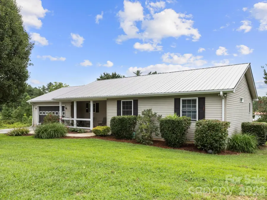 11 Cathy Court, Hendersonville, NC 28792 - #2