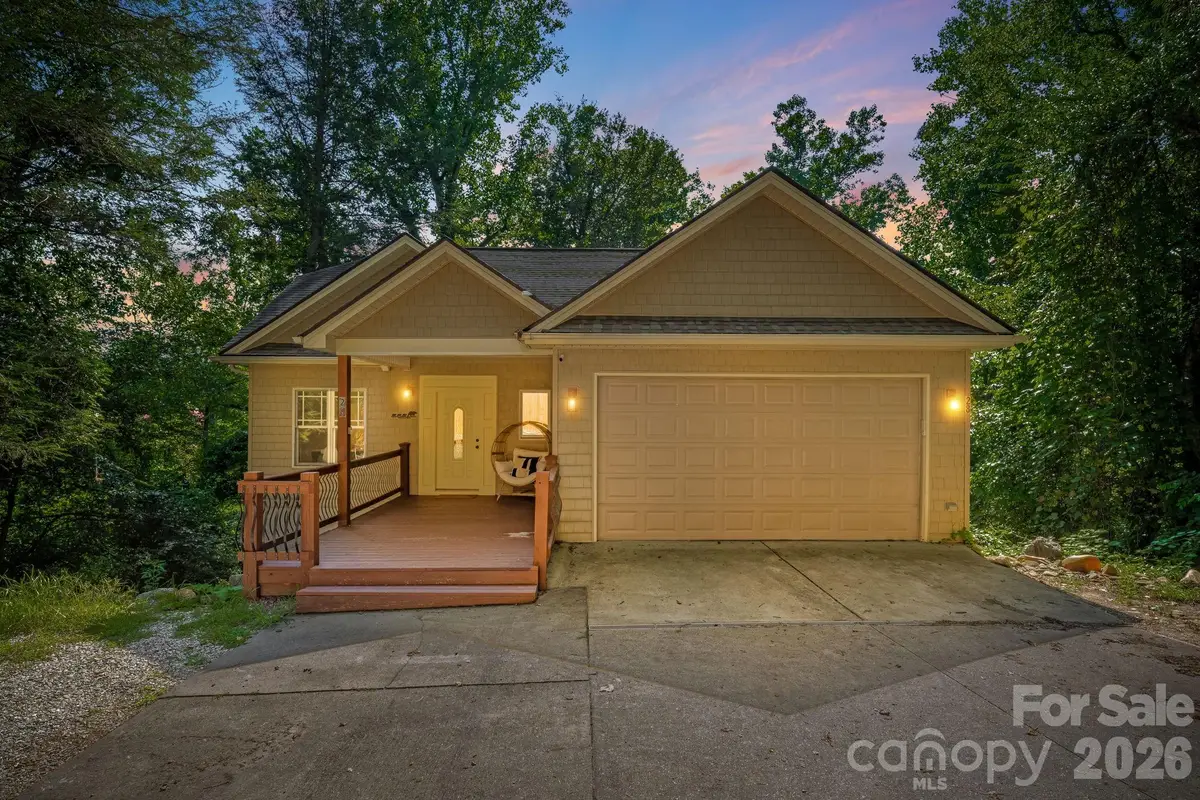 28 Greenbriar Road, Black Mountain, NC 28711 - #1