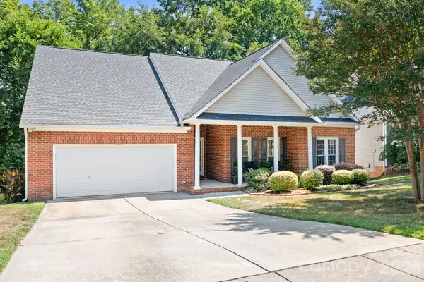 17324 Cambridge Grove Drive, Huntersville, NC 28078