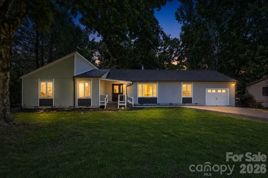 9110 Raintree Lane, Charlotte, NC 28277 - #2