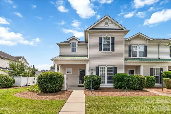 4131 Center Place Drive, Harrisburg, NC 28075