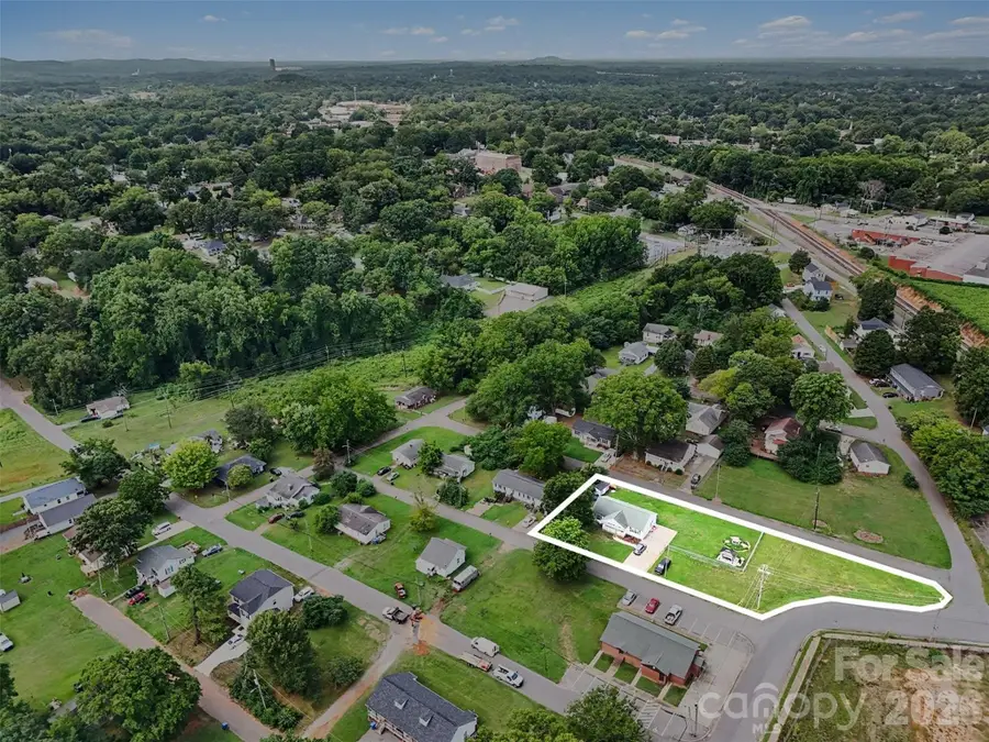 409 Baker Street, Kings Mountain, NC 28086 - #3