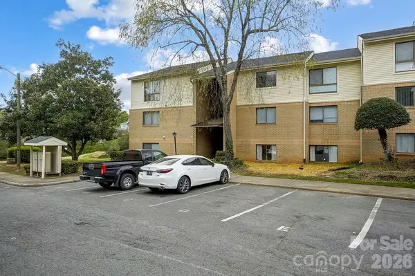 4816 Spring Lake Road, Charlotte, NC 28212