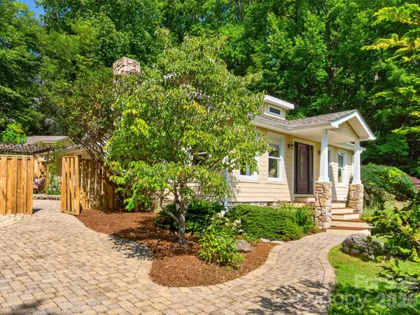 3046 Turnpike Road #7R, Horse Shoe, NC 28742
