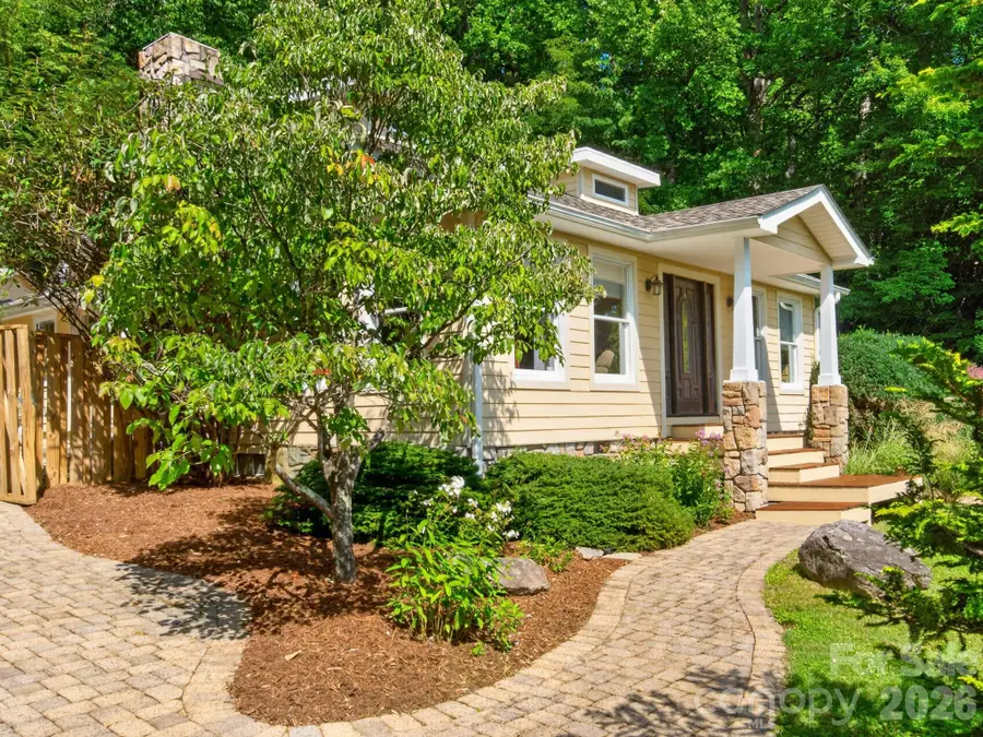 3046 Turnpike Road #7R, Horse Shoe, NC 28742 - #2