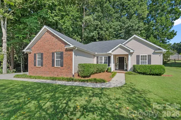 7219 Oxford Hunt Drive, Stanley, NC 28164