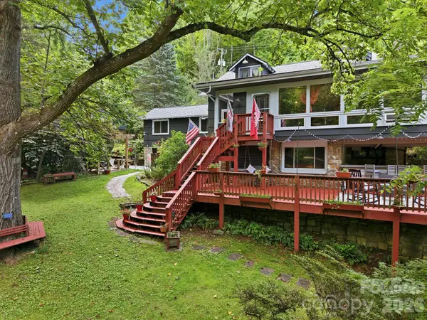146 Chestnut Walk Drive, Waynesville, NC 28786