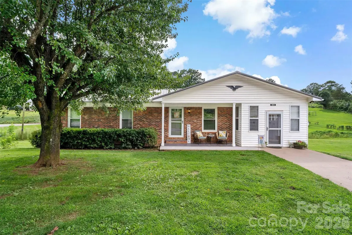 204 Quail Hollow Road, Marion, NC 28752 - #1
