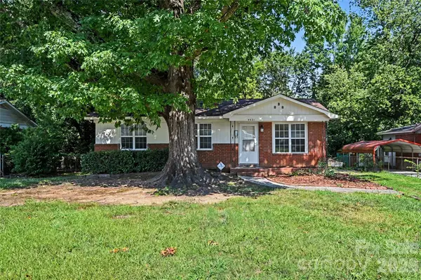4421 Knollcrest Drive, Charlotte, NC 28208